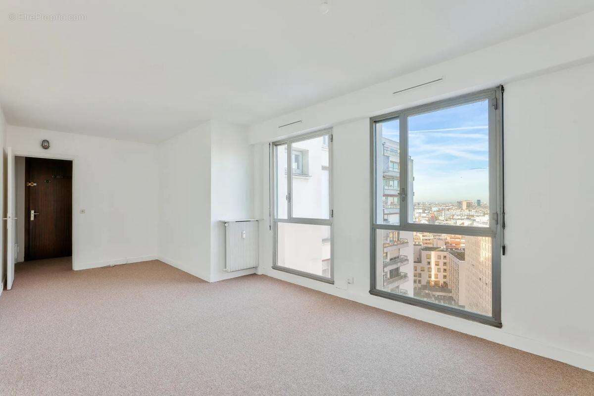 Appartement à PARIS-14E