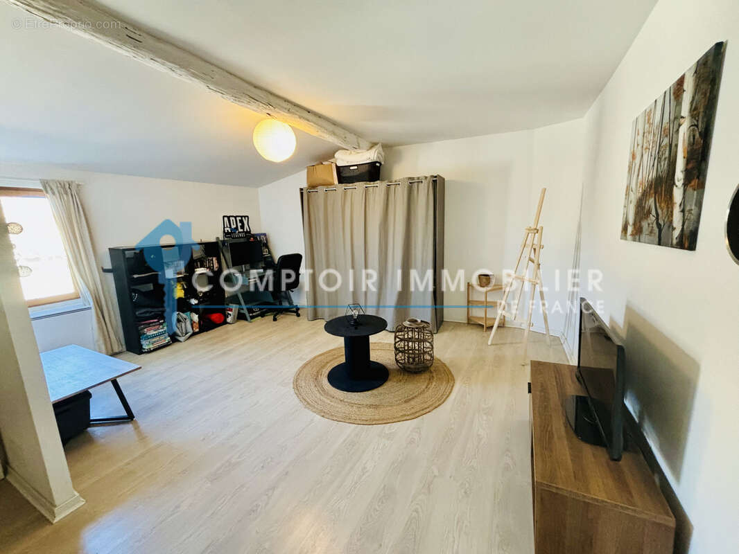 Appartement à AIMARGUES