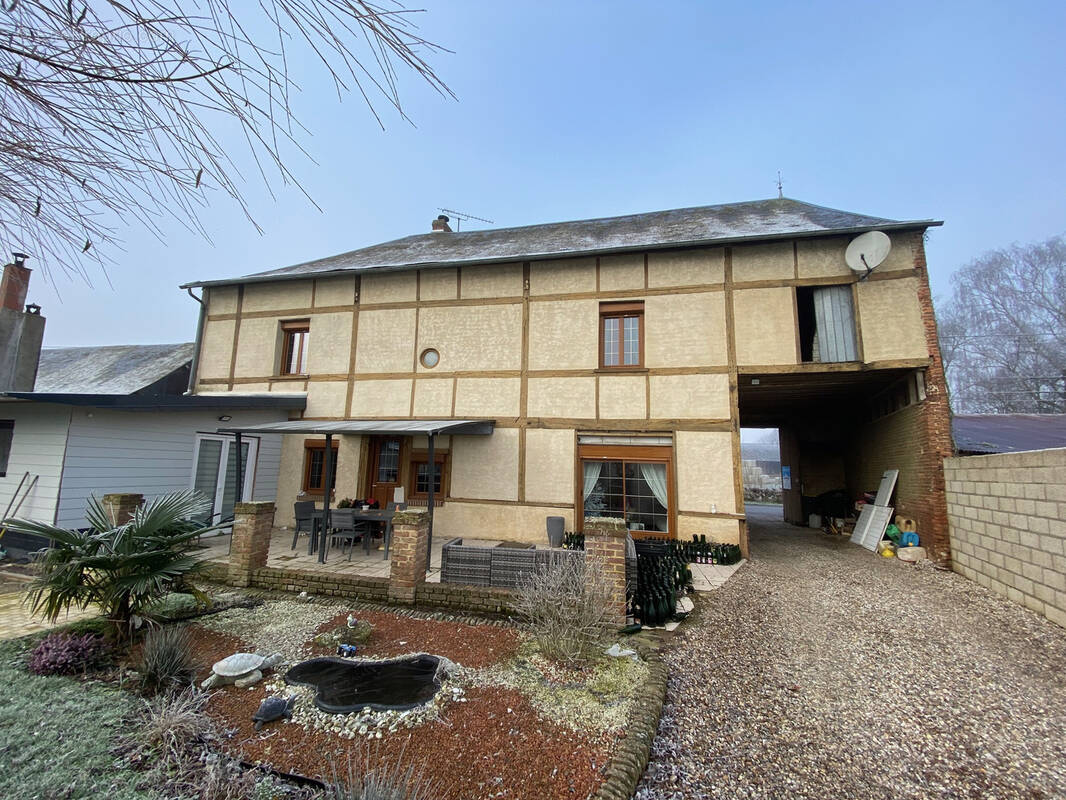 Maison à MORVILLERS-SAINT-SATURNIN