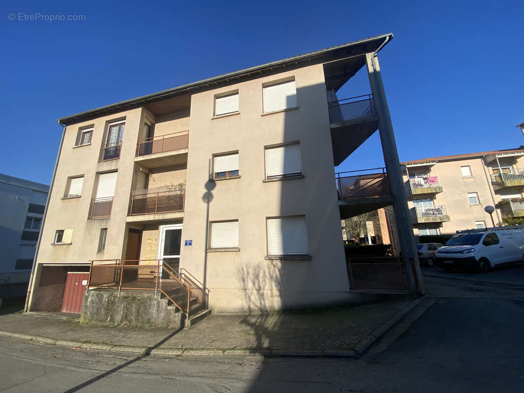 Appartement à NOTRE-DAME-DE-SANILHAC