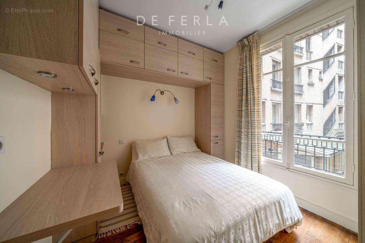 Appartement à PARIS-14E