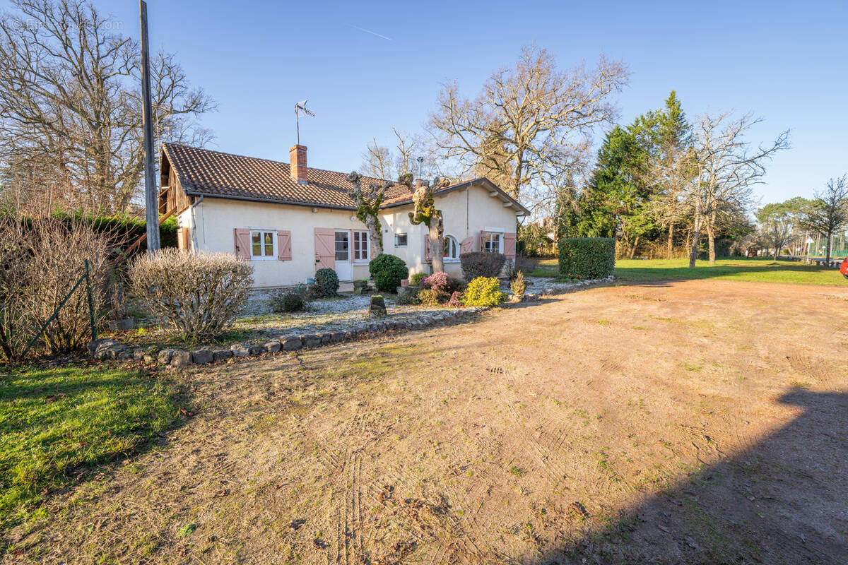 Maison à BELIN-BELIET