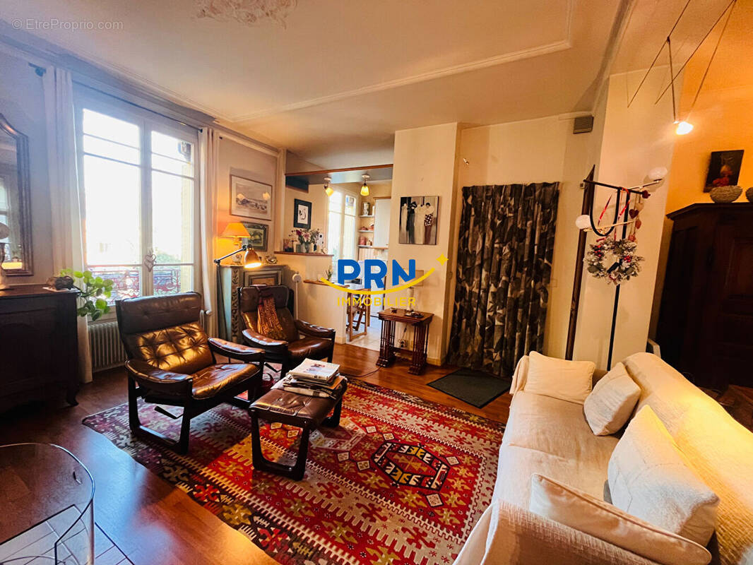 Appartement à PARIS-14E