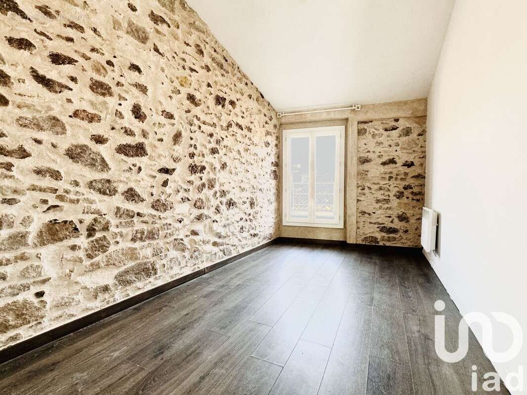 Photo 3 - Appartement à ROQUEBRUNE-SUR-ARGENS