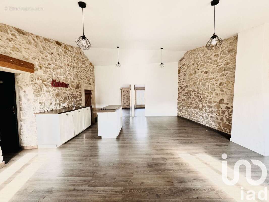 Photo 7 - Appartement à ROQUEBRUNE-SUR-ARGENS