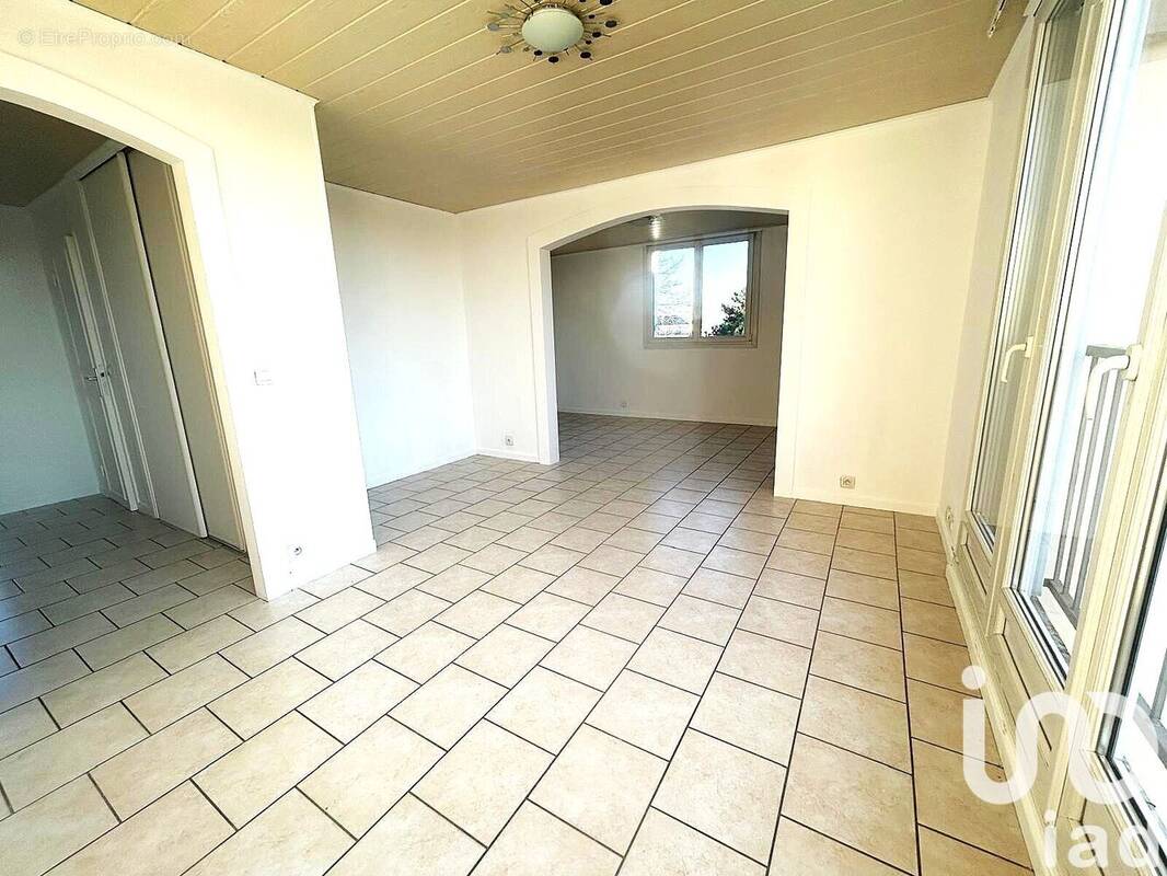 Photo 1 - Appartement à LE PLESSIS-TREVISE