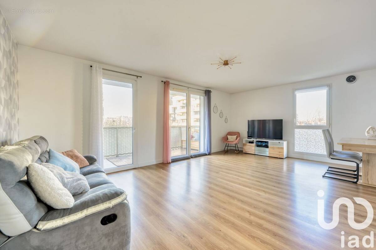 Photo 1 - Appartement à GENNEVILLIERS