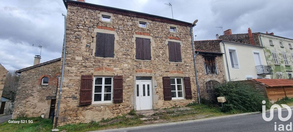 Photo 1 - Maison à SAINT-BEAUZIRE