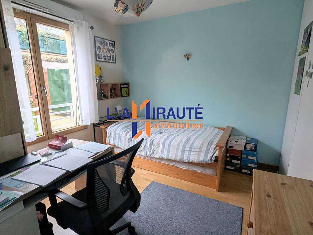 Appartement à HOUILLES