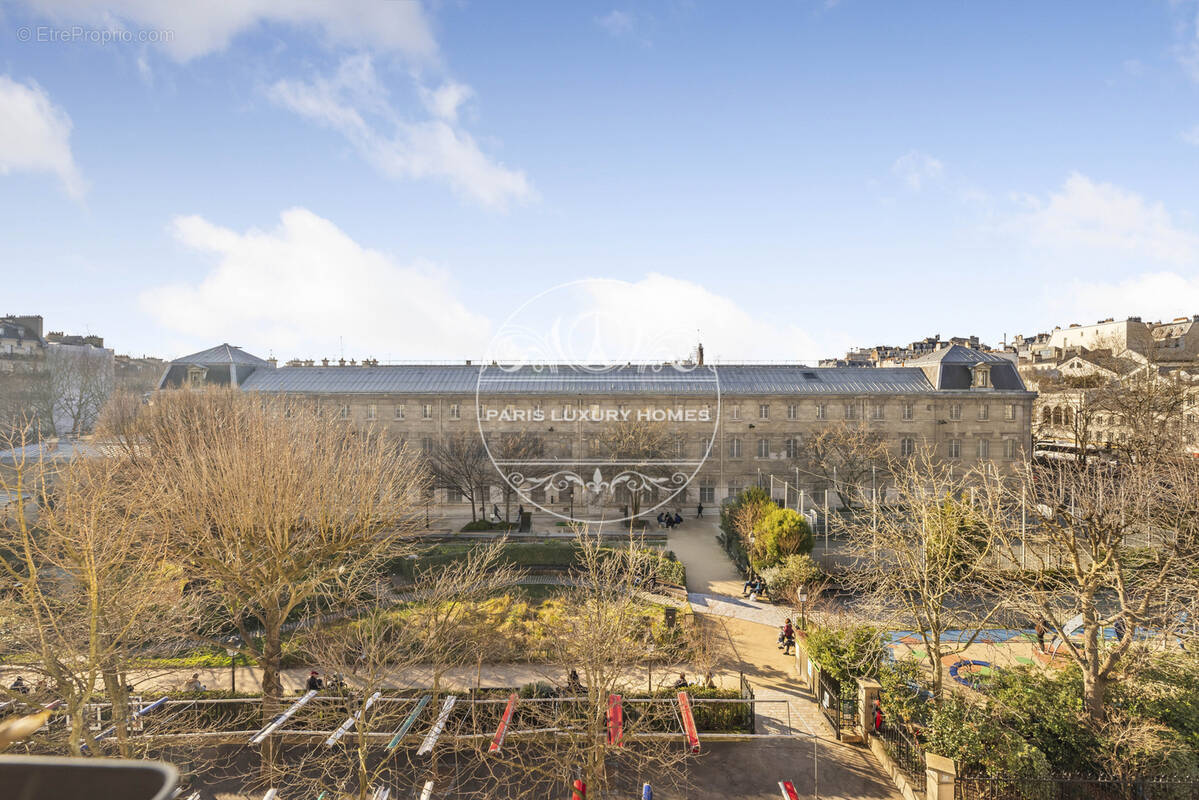 Appartement à PARIS-9E