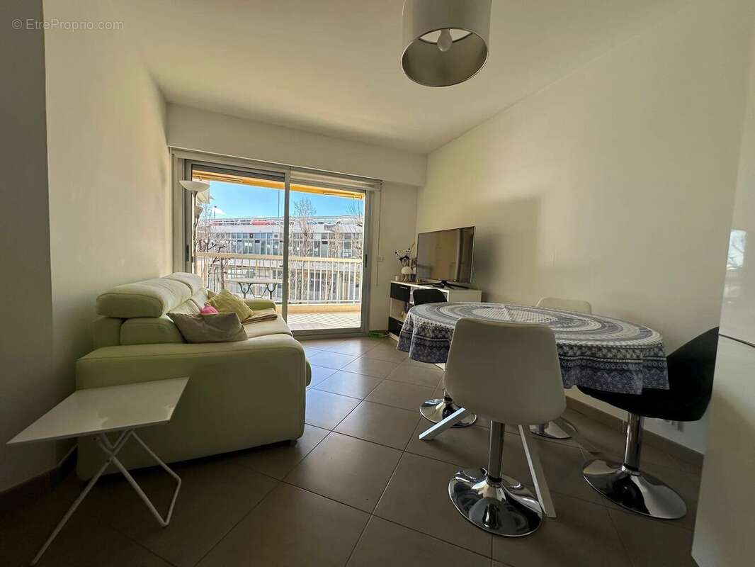 Appartement à CAGNES-SUR-MER