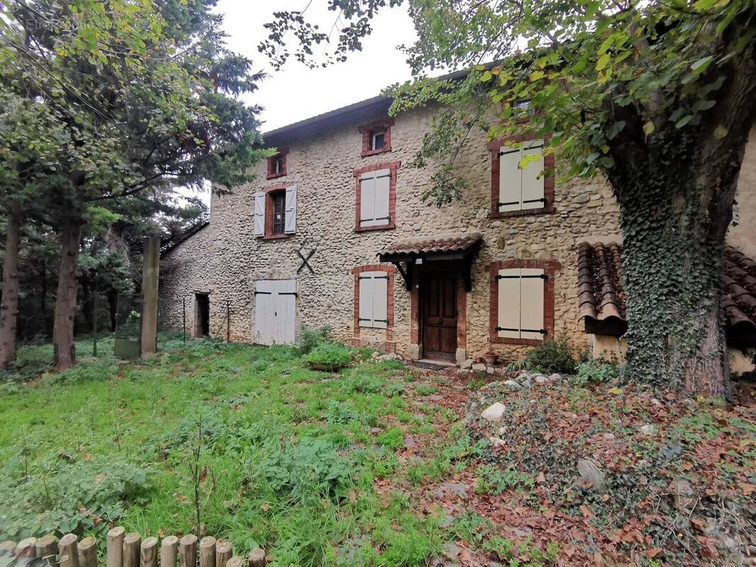 Maison à BESAYES