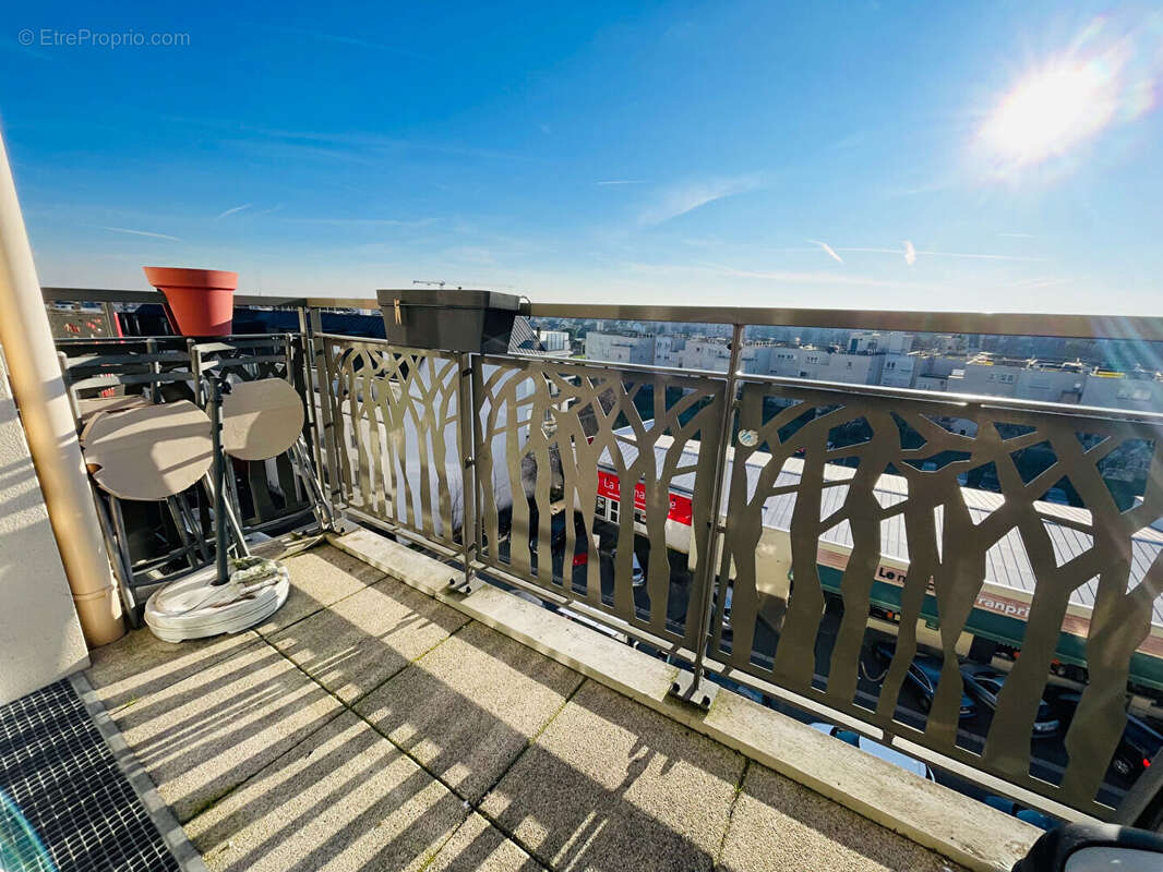 Appartement à SARTROUVILLE