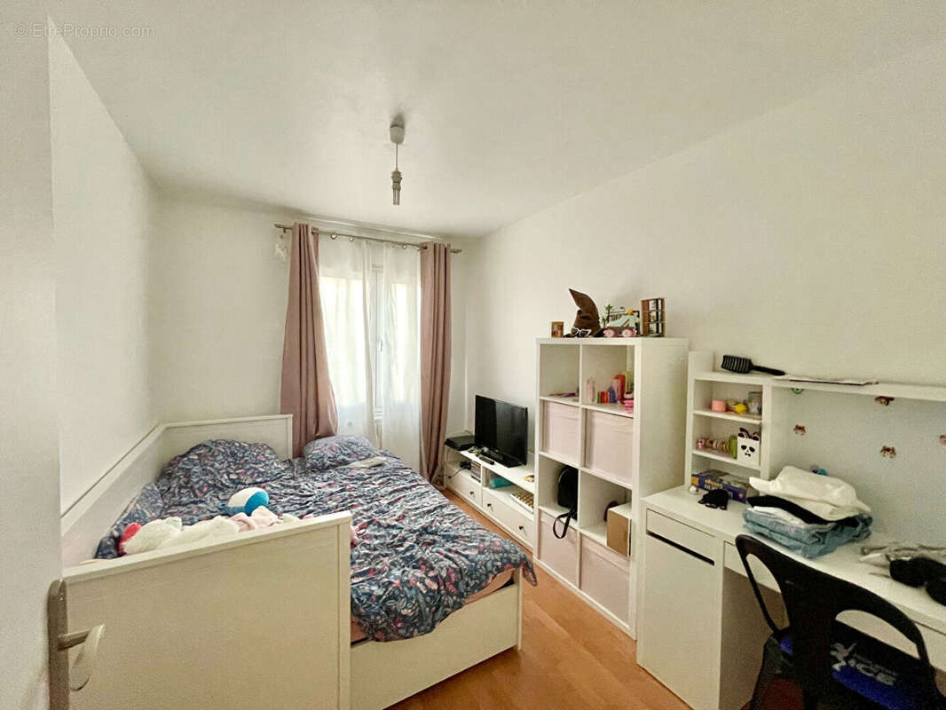 Appartement à SARTROUVILLE