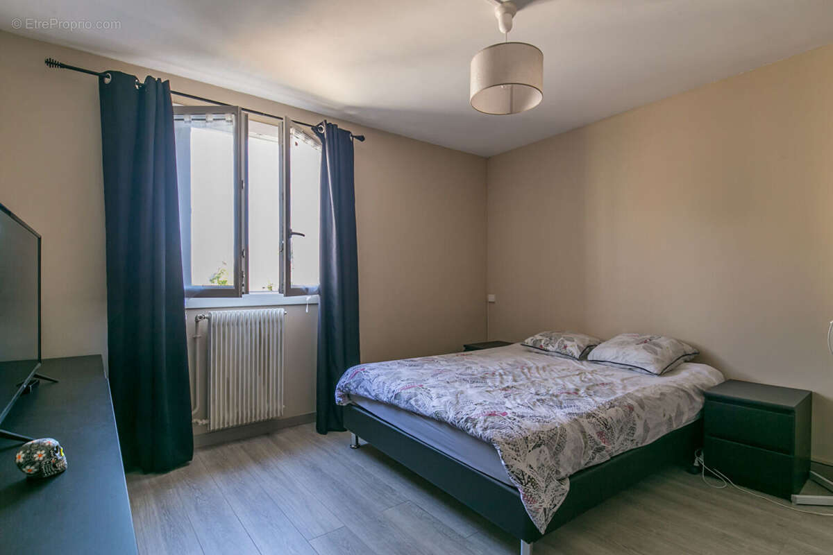 Appartement à SAINT-MAUR-DES-FOSSES