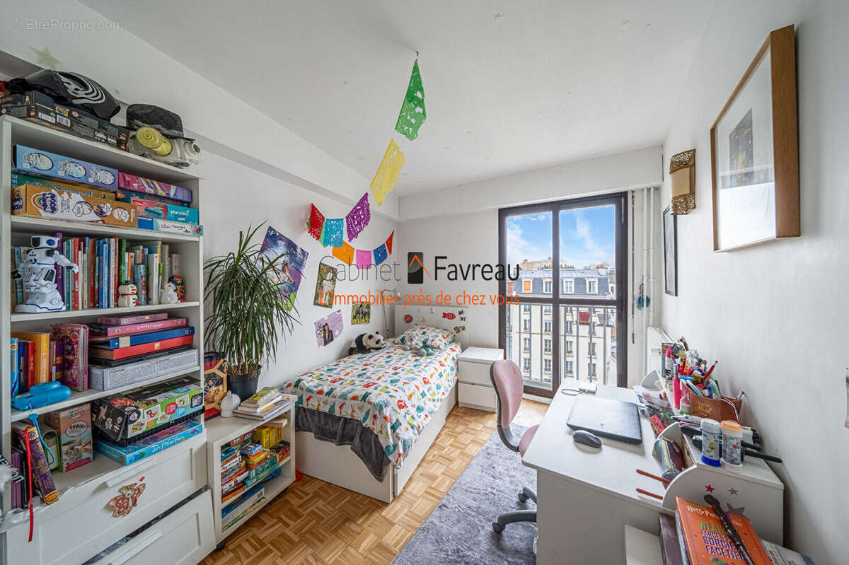 Appartement à PARIS-14E