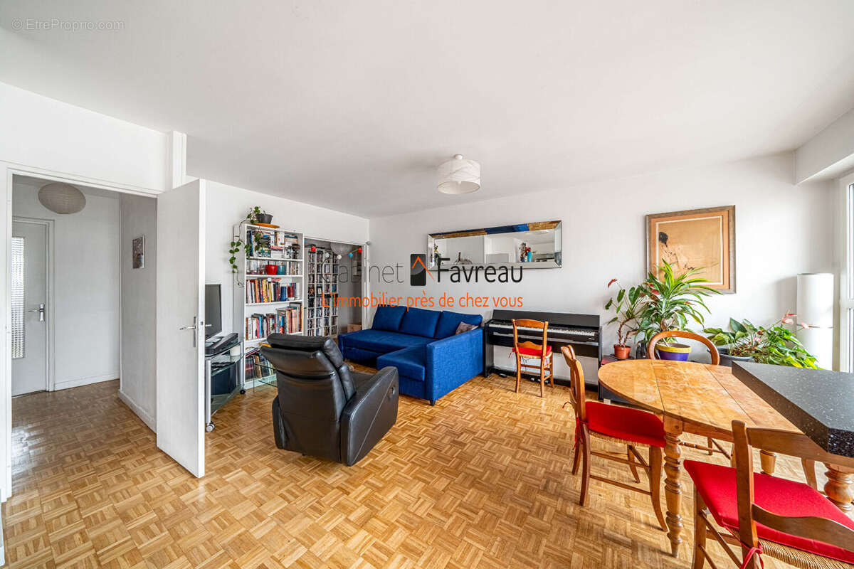 Appartement à PARIS-14E