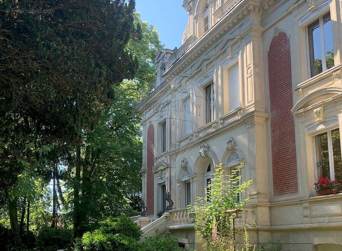 Maison à CHANTILLY