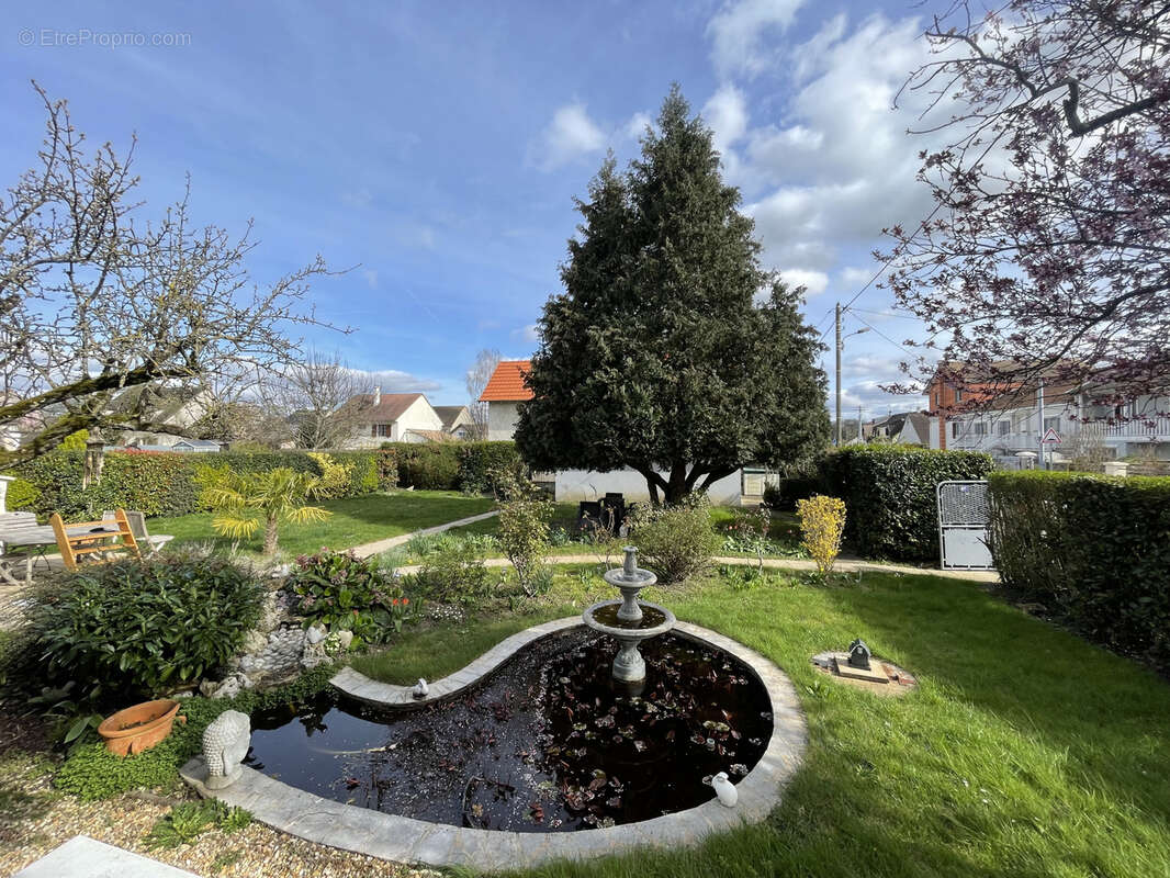 Maison à MAROLLES-EN-HUREPOIX