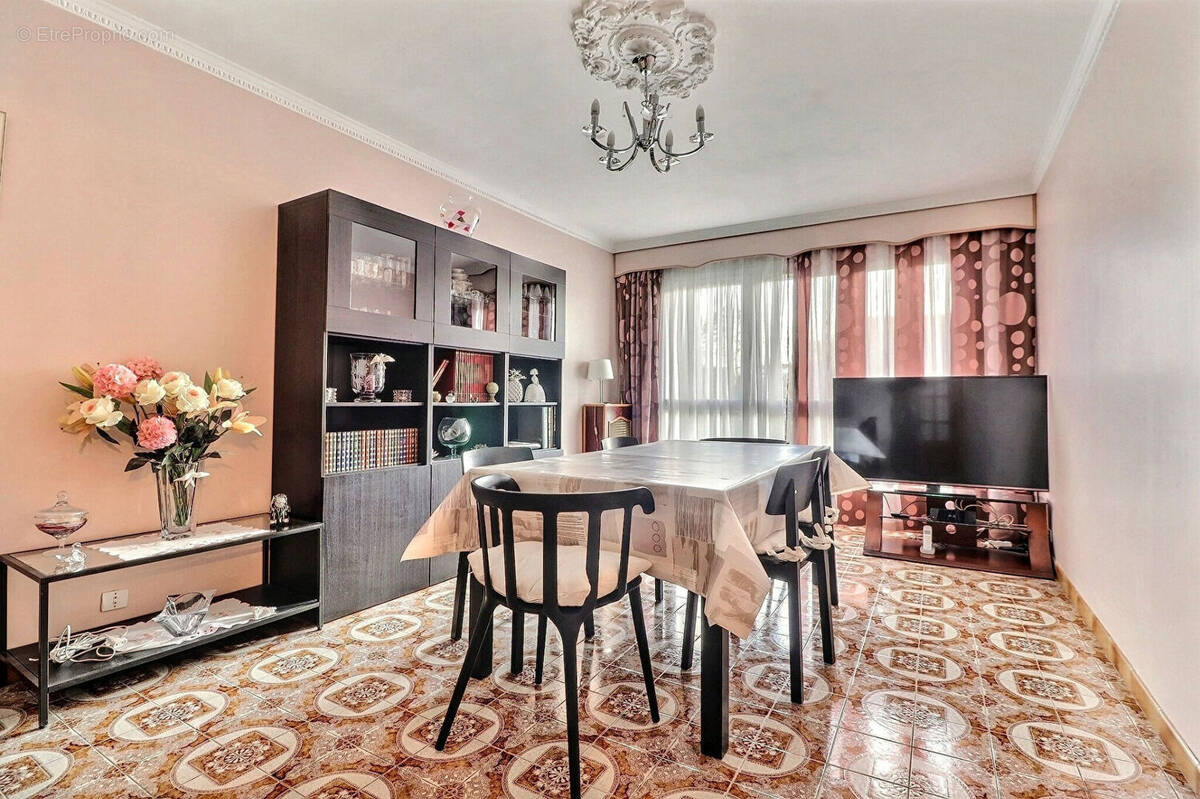 Appartement à SAINT-DENIS