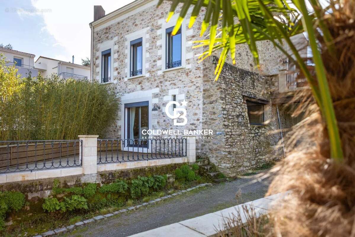 Maison à BOUGUENAIS