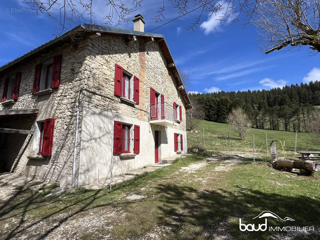 Maison à MEAUDRE