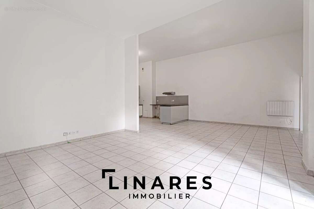 Appartement à MARSEILLE-2E