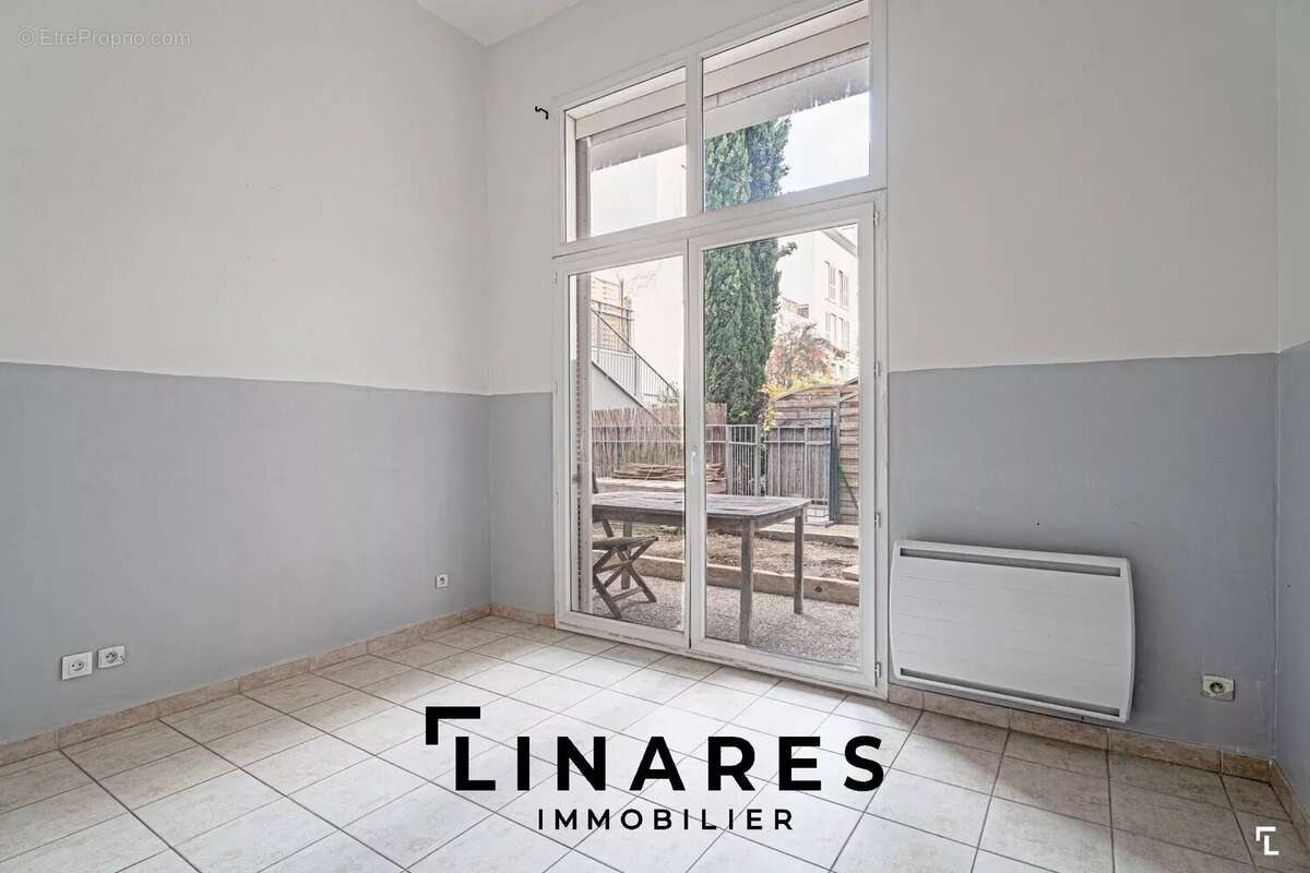 Appartement à MARSEILLE-2E