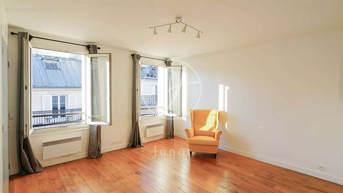 Appartement à PARIS-9E