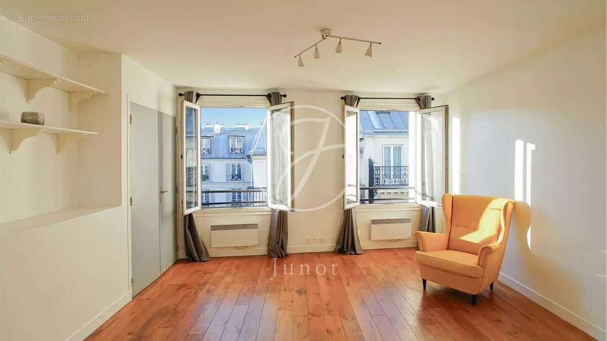 Appartement à PARIS-9E