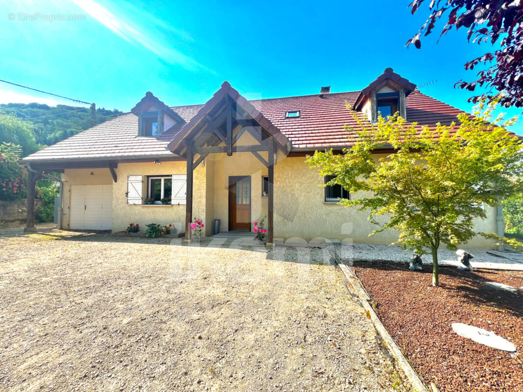 Maison à CUISEAUX