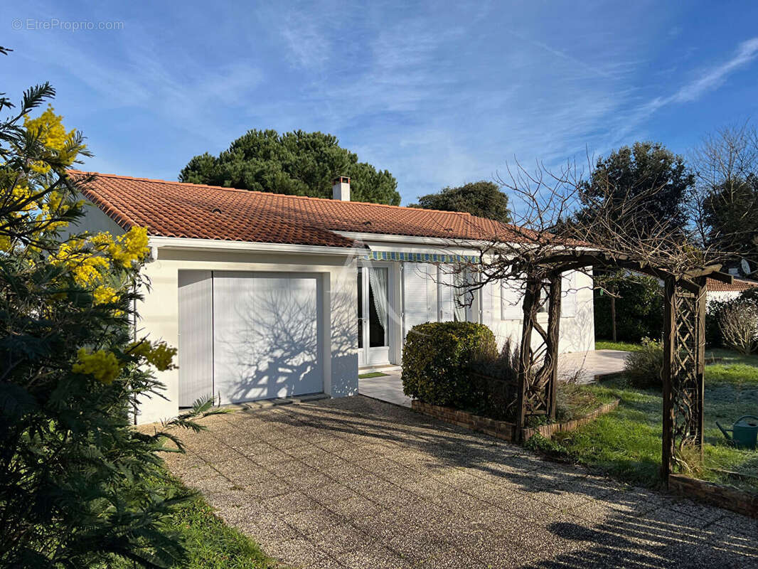 Maison à LONGEVILLE-SUR-MER