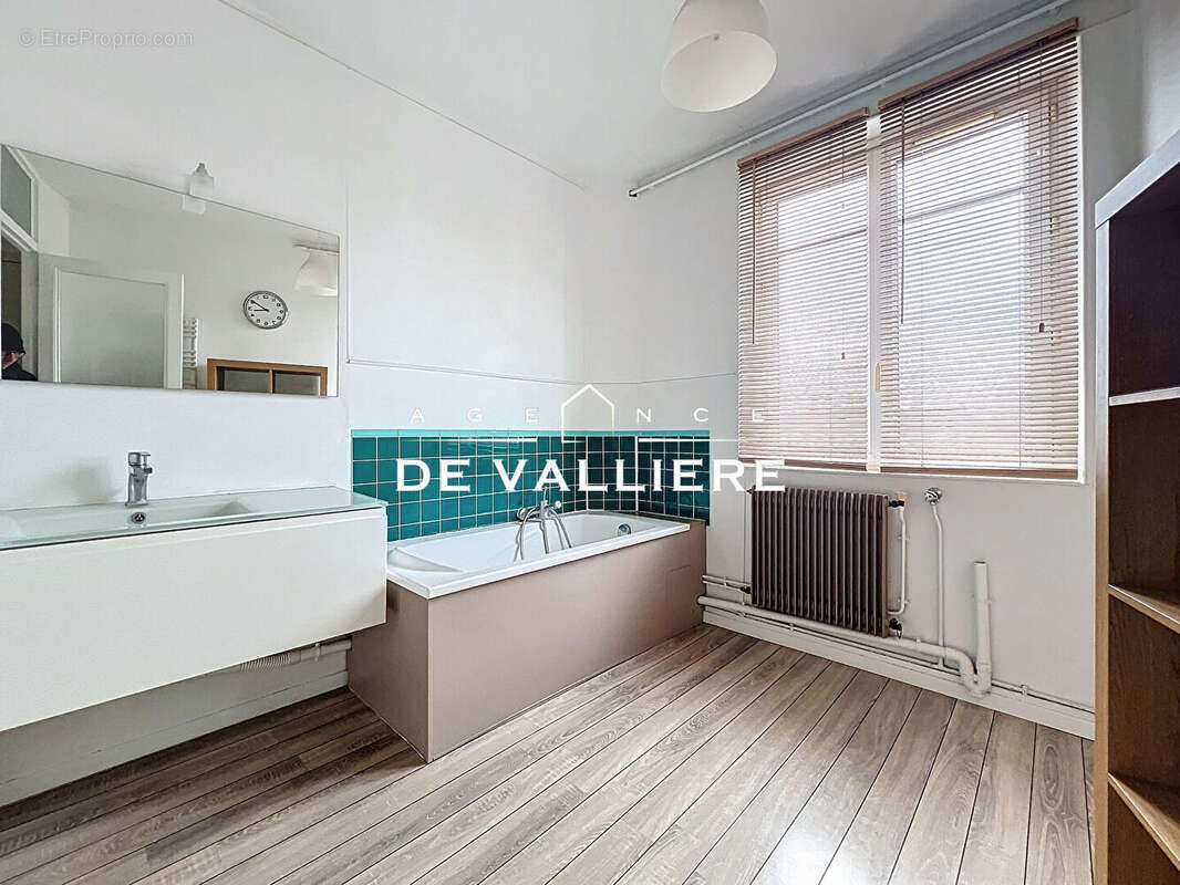 Appartement à NANTERRE