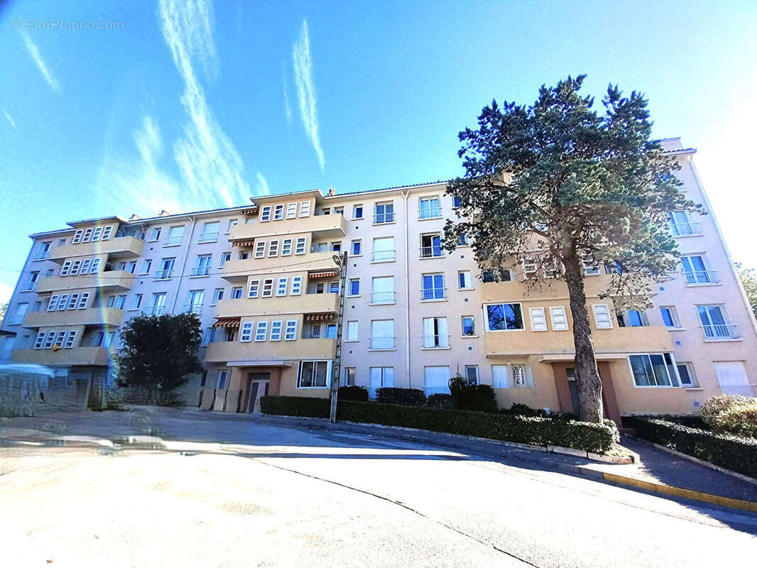 Appartement à HYERES