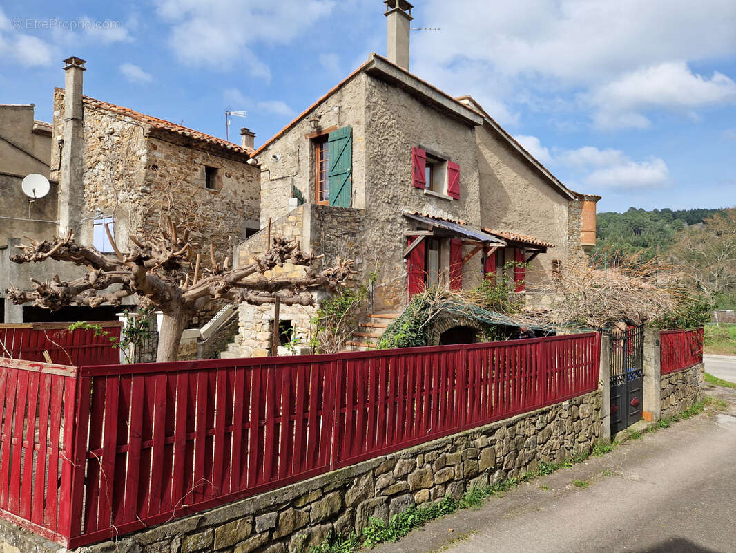 Maison à LAVAL-PRADEL