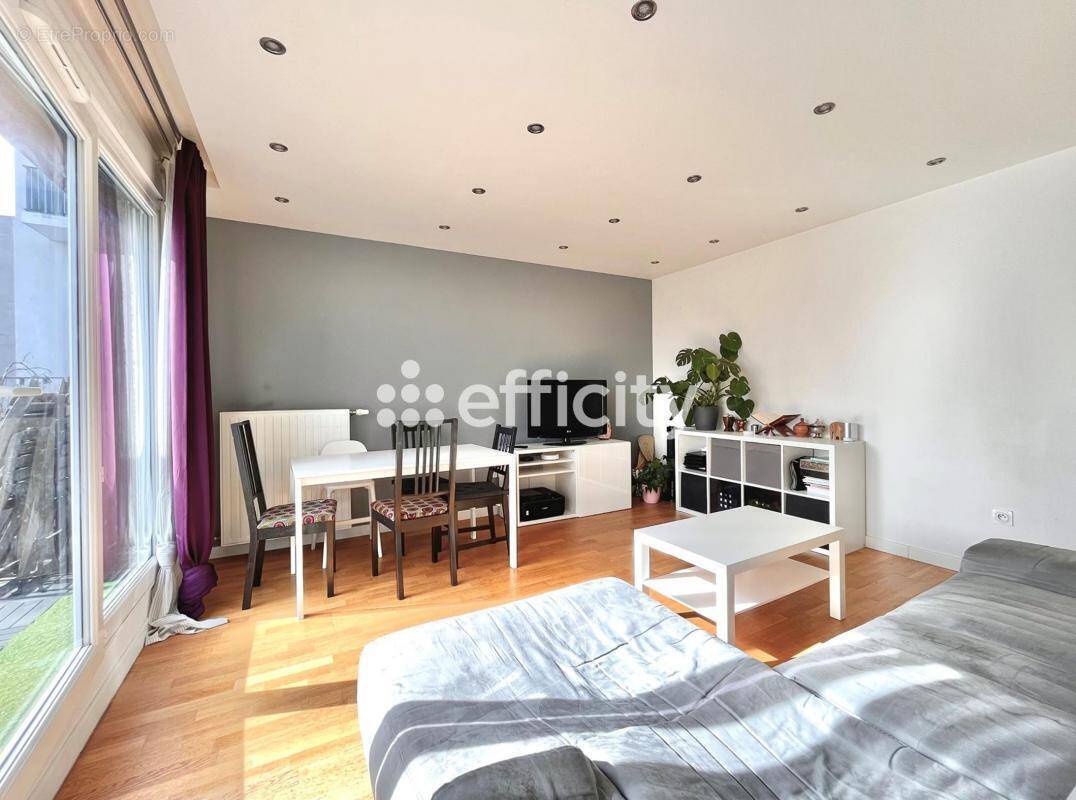 Appartement à GENNEVILLIERS