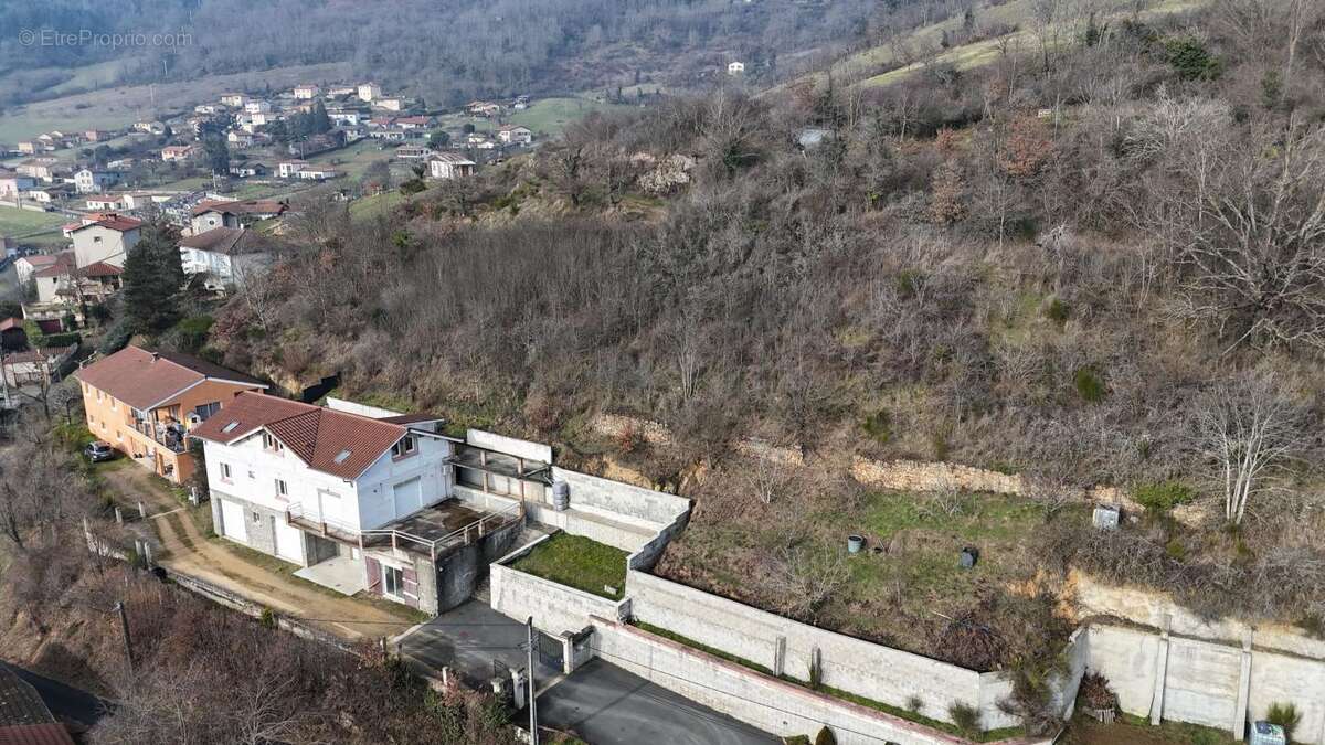 Maison à ANCY