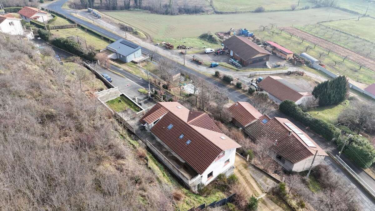 Maison à ANCY