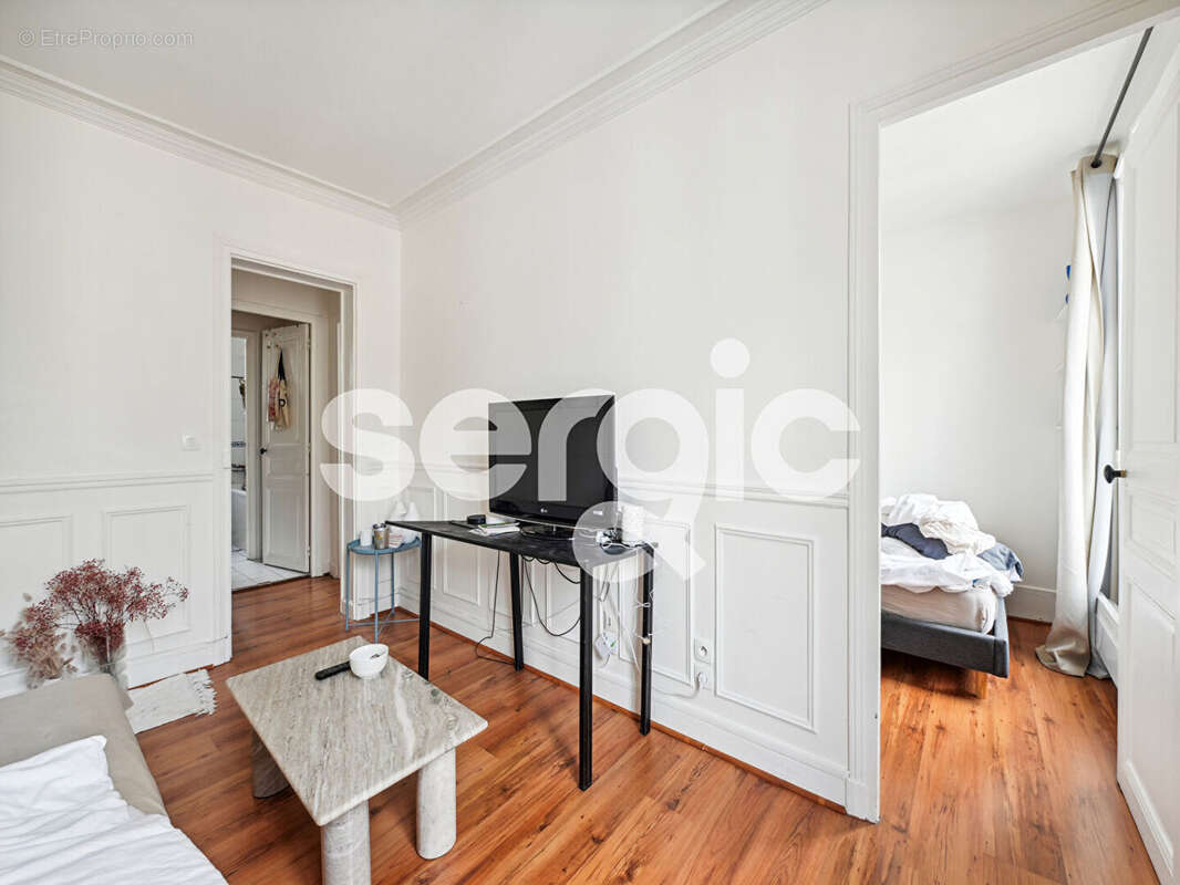 Appartement à PARIS-14E