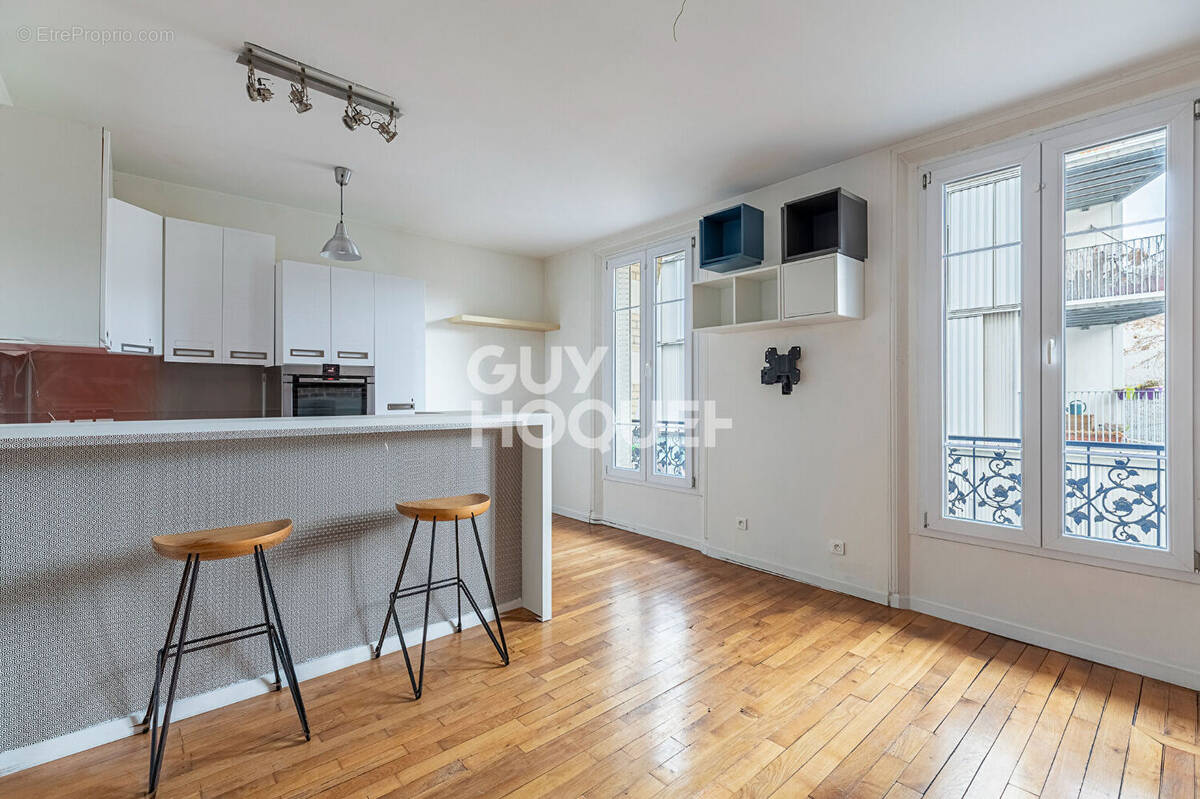 Appartement à PARIS-15E