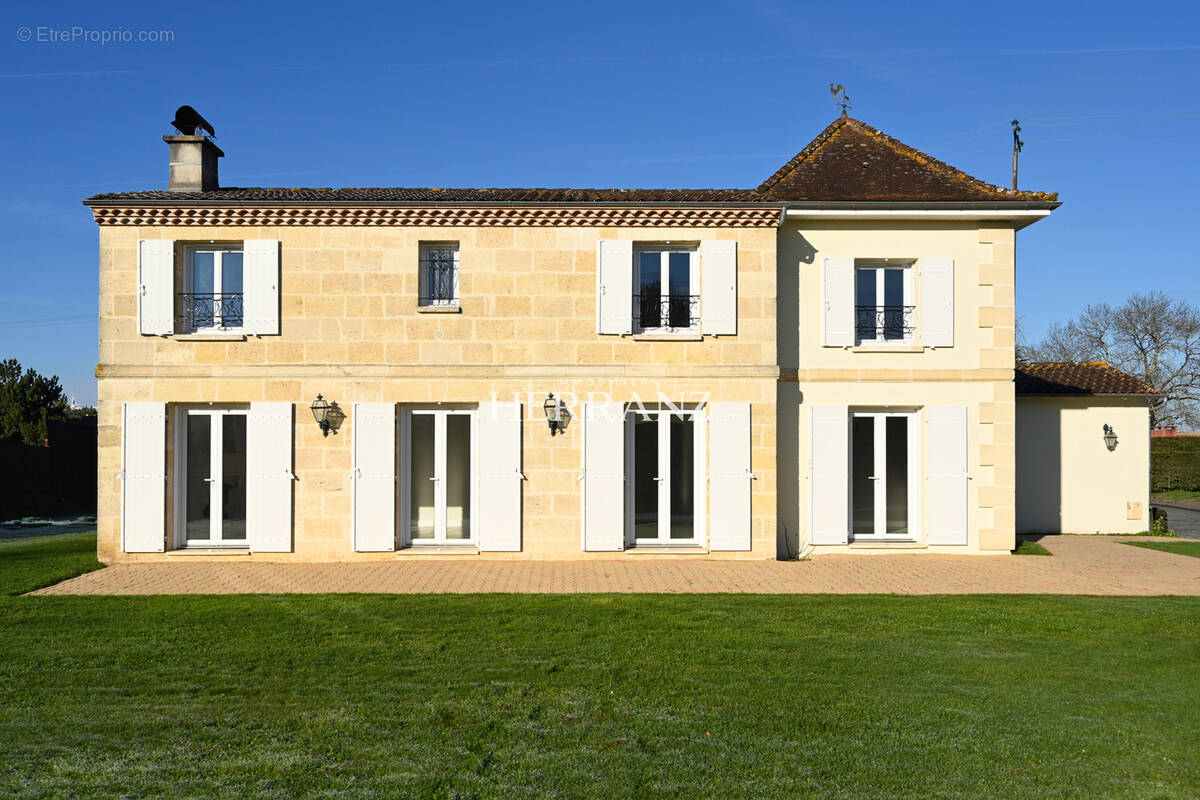 Maison à CARIGNAN-DE-BORDEAUX