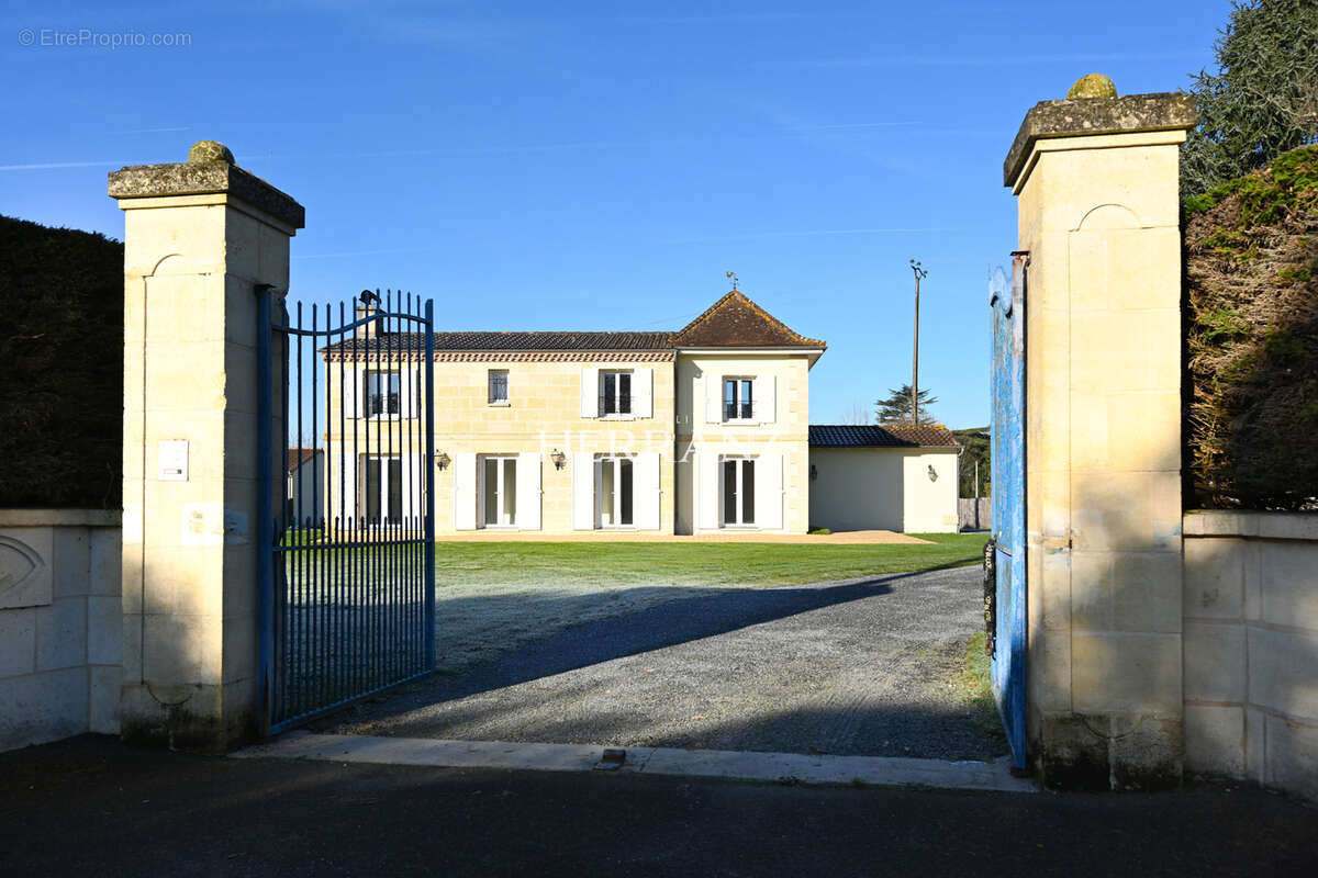 Maison à CARIGNAN-DE-BORDEAUX