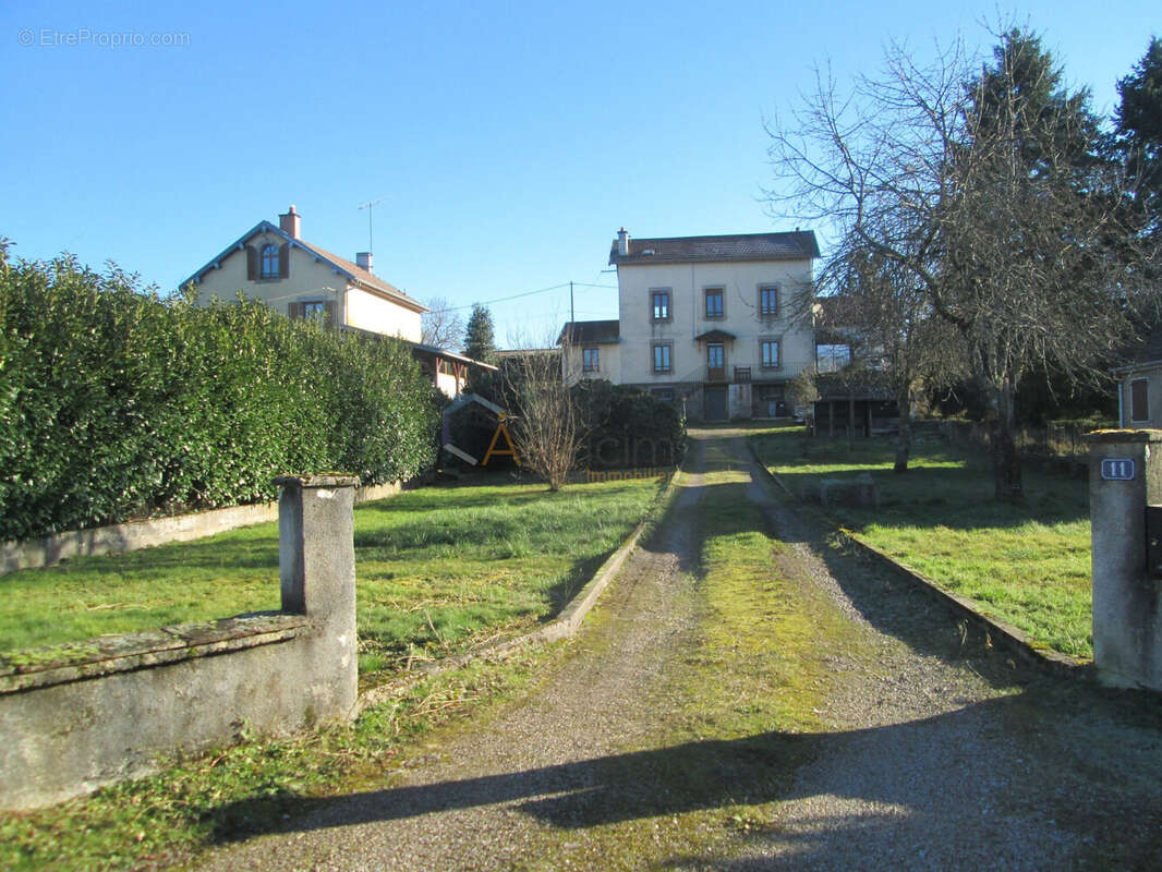 Maison à AILLEVILLERS-ET-LYAUMONT