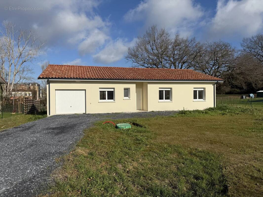 Maison à NOGARO