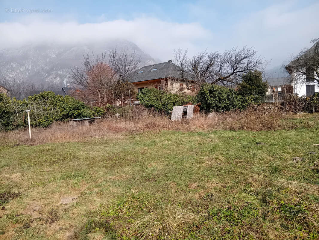 Terrain à LA CHAMBRE