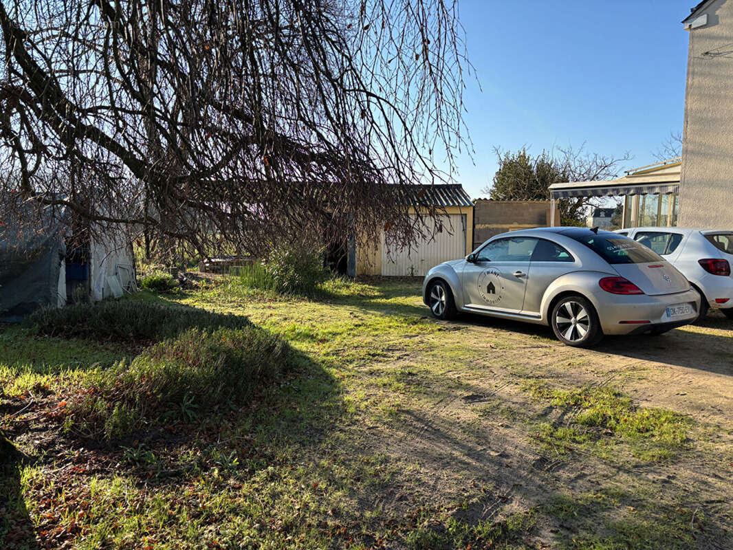 Maison à LONGUE-JUMELLES