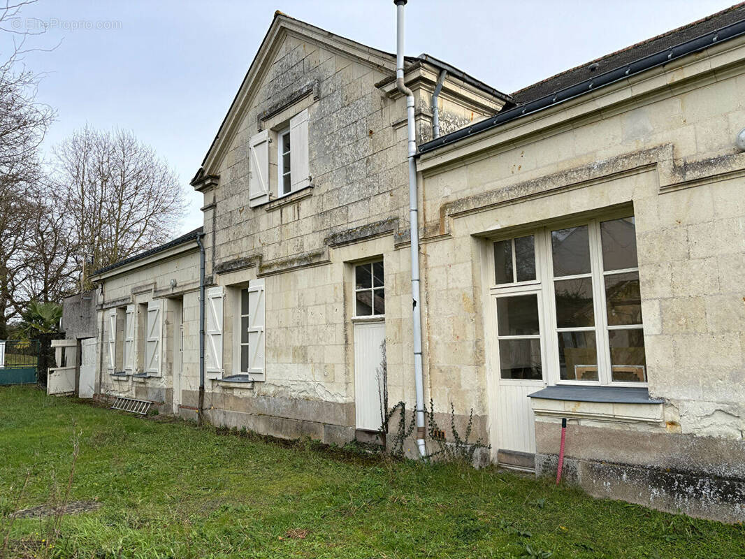 Maison à GENNES