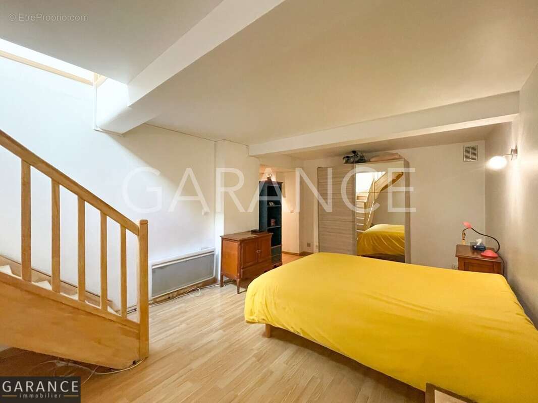 Appartement à PARIS-14E