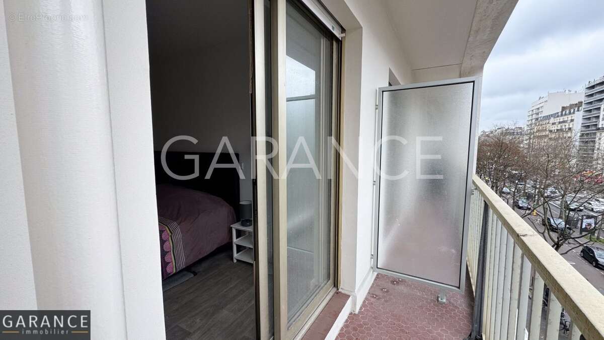 Appartement à PARIS-14E