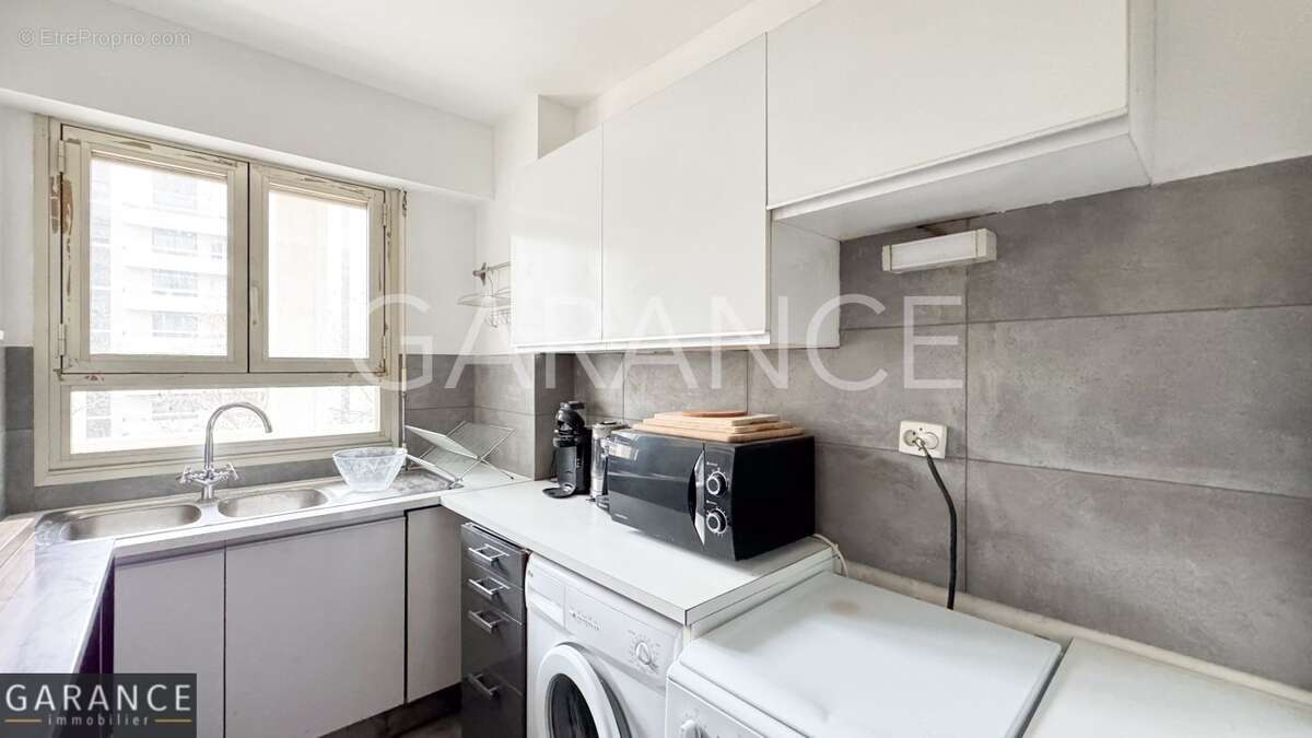 Appartement à PARIS-14E